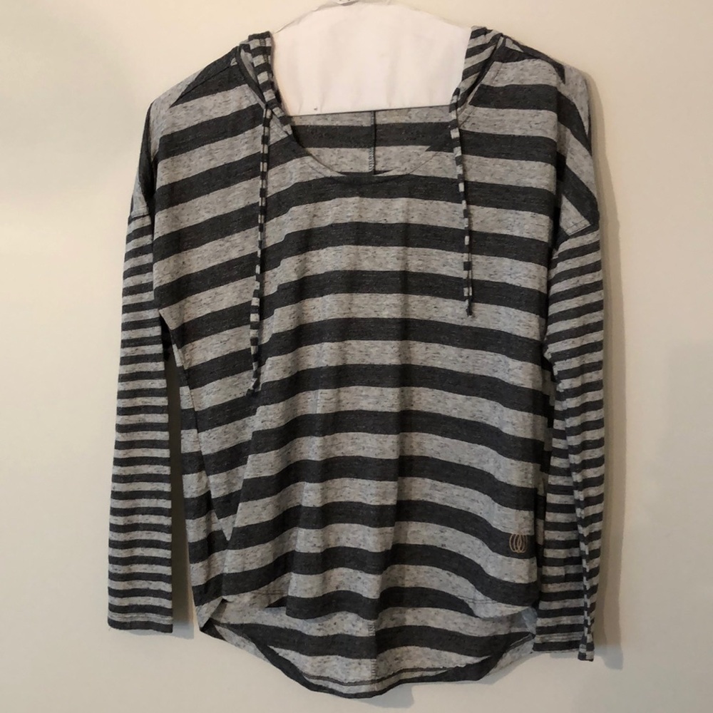 Long sleeve hooded top